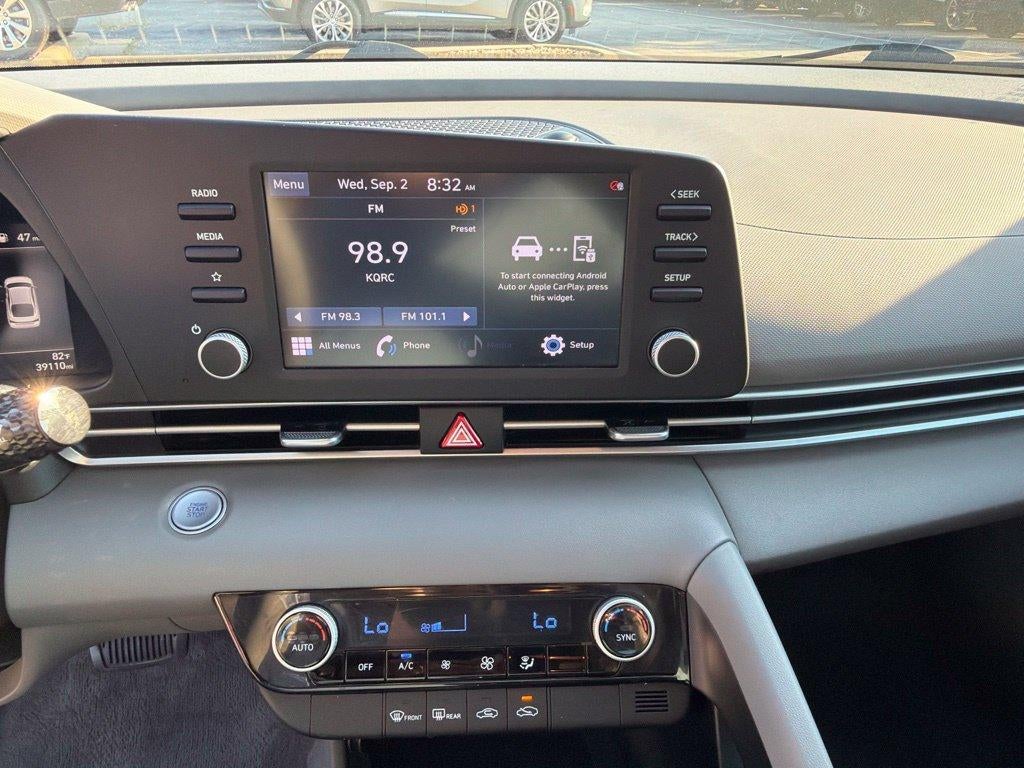 2022 Hyundai ELANTRA SEL