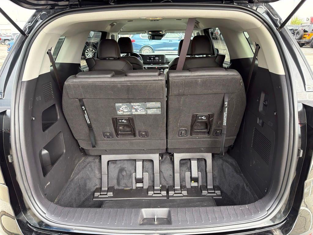 2024 Kia Carnival LX Seat Package