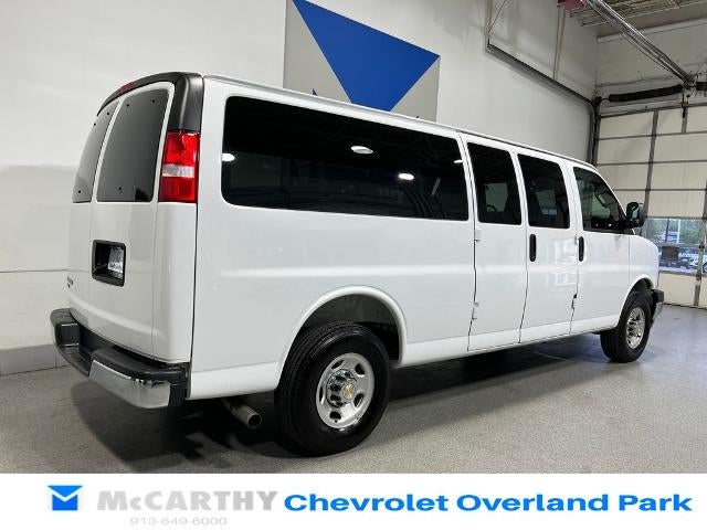 2025 Chevrolet Express Passenger 1LT