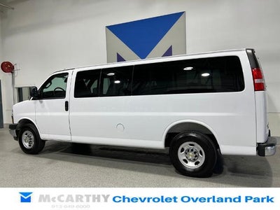 2025 Chevrolet Express Passenger 1LT