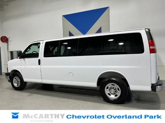 2025 Chevrolet Express Passenger 1LT