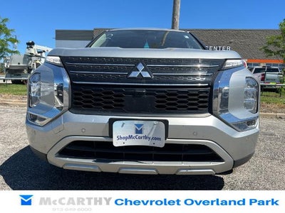 2023 Mitsubishi Outlander SE