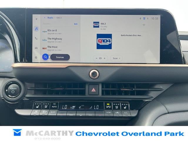 2025 Toyota Crown Signia XLE