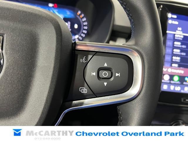 2025 Volvo XC40 Plus Bright Theme