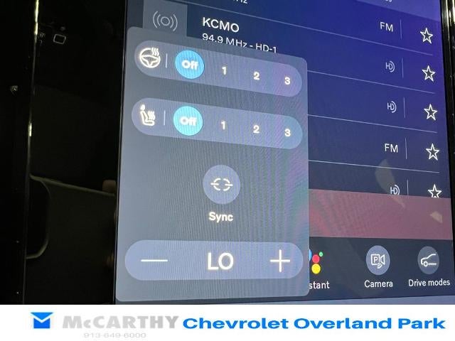2025 Volvo XC40 Plus Bright Theme