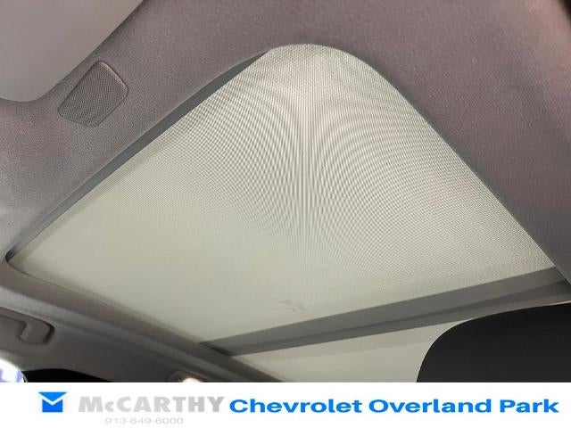 2025 Volvo XC40 Plus Bright Theme