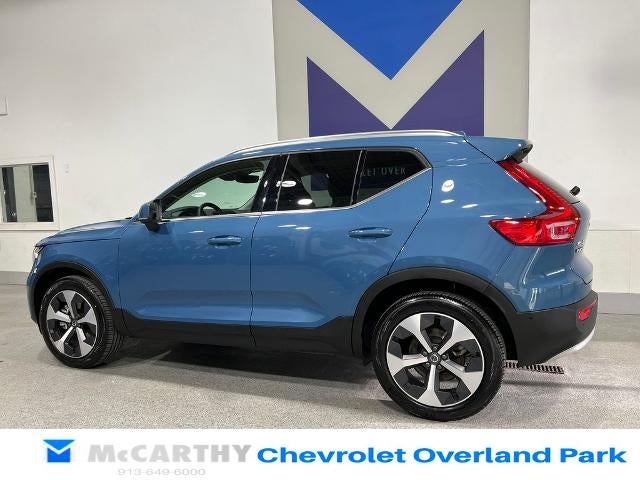 2025 Volvo XC40 Plus Bright Theme