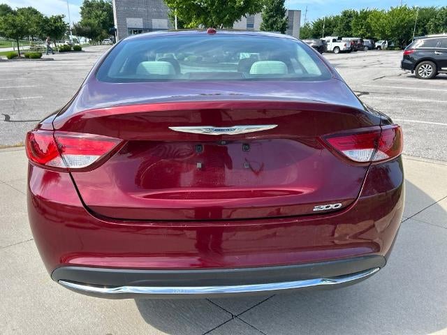 2015 Chrysler 200 Limited