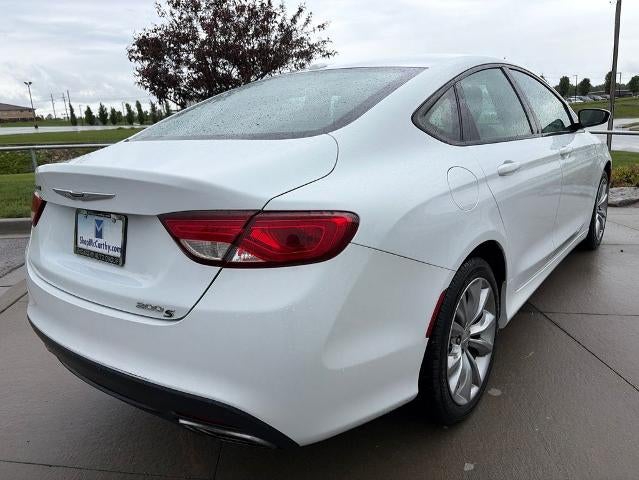 2016 Chrysler 200 S