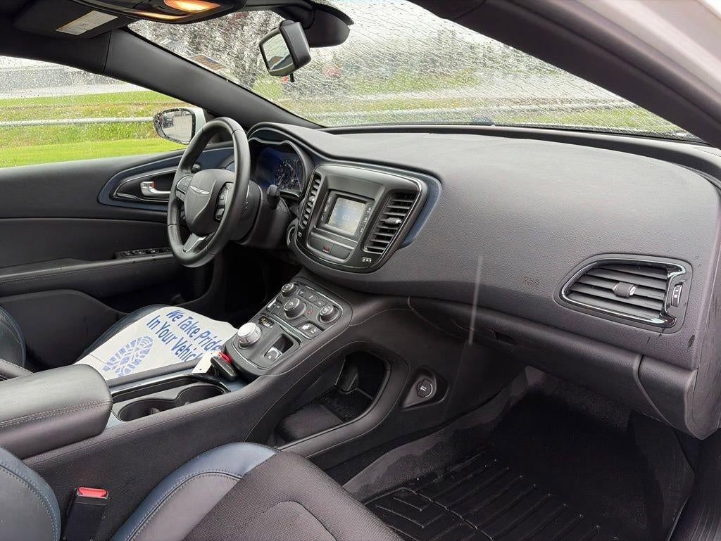 2016 Chrysler 200 S