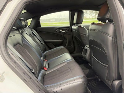 2016 Chrysler 200 S
