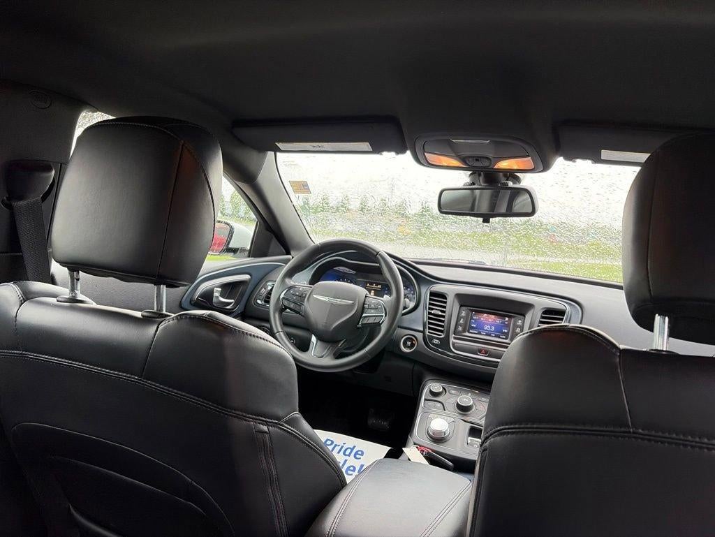 2016 Chrysler 200 S