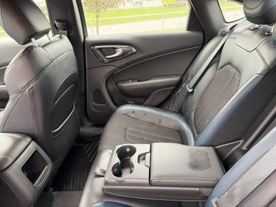 2016 Chrysler 200 S