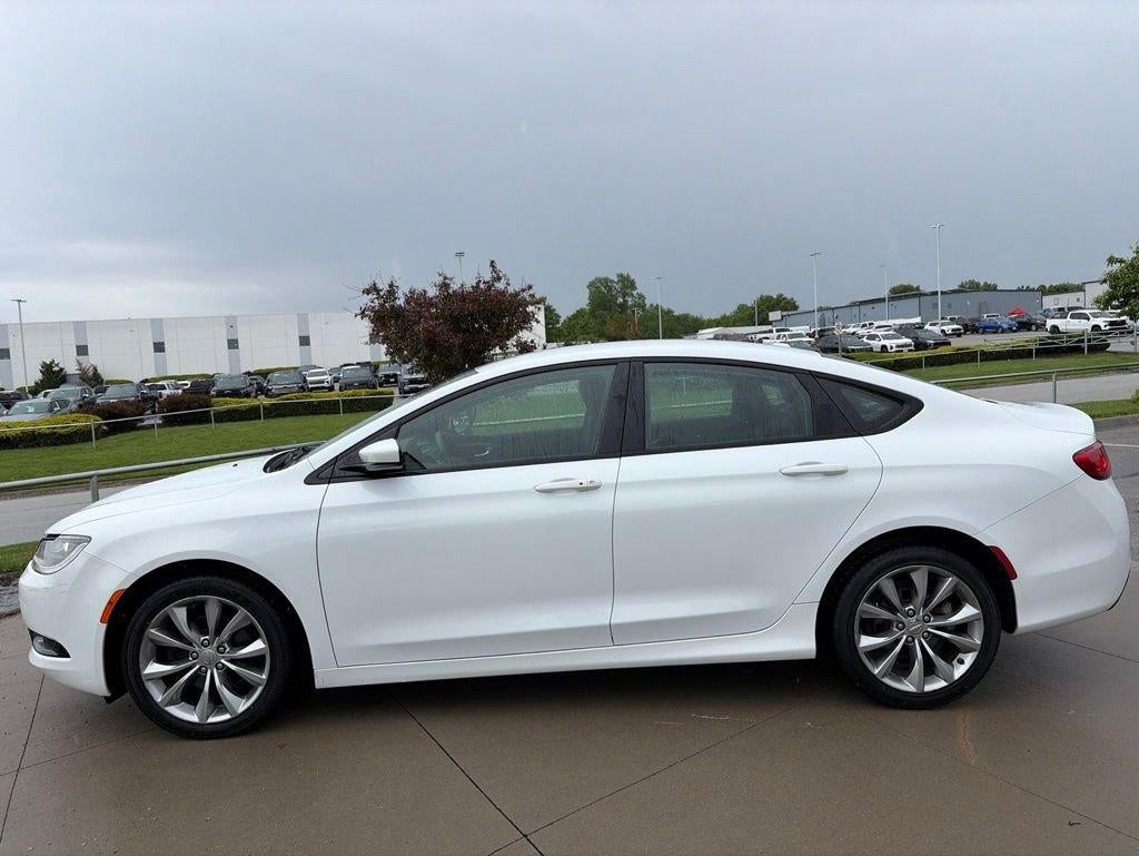 2016 Chrysler 200 S