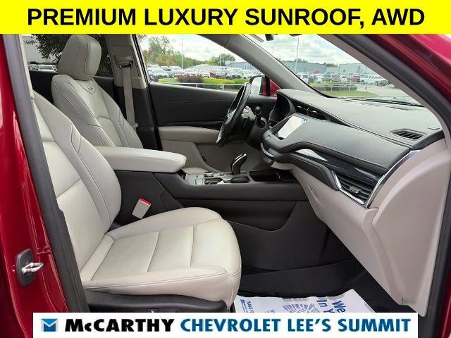2023 Cadillac XT4 Premium Luxury