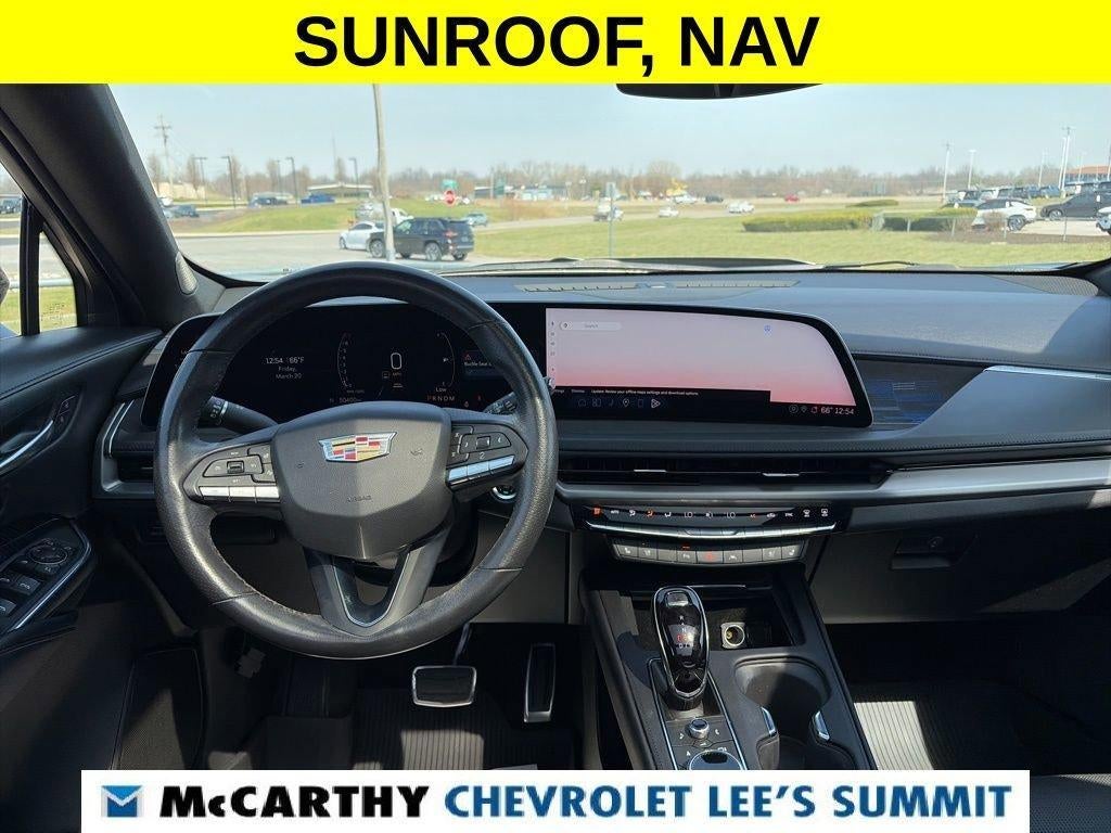 2024 Cadillac XT4 Sport