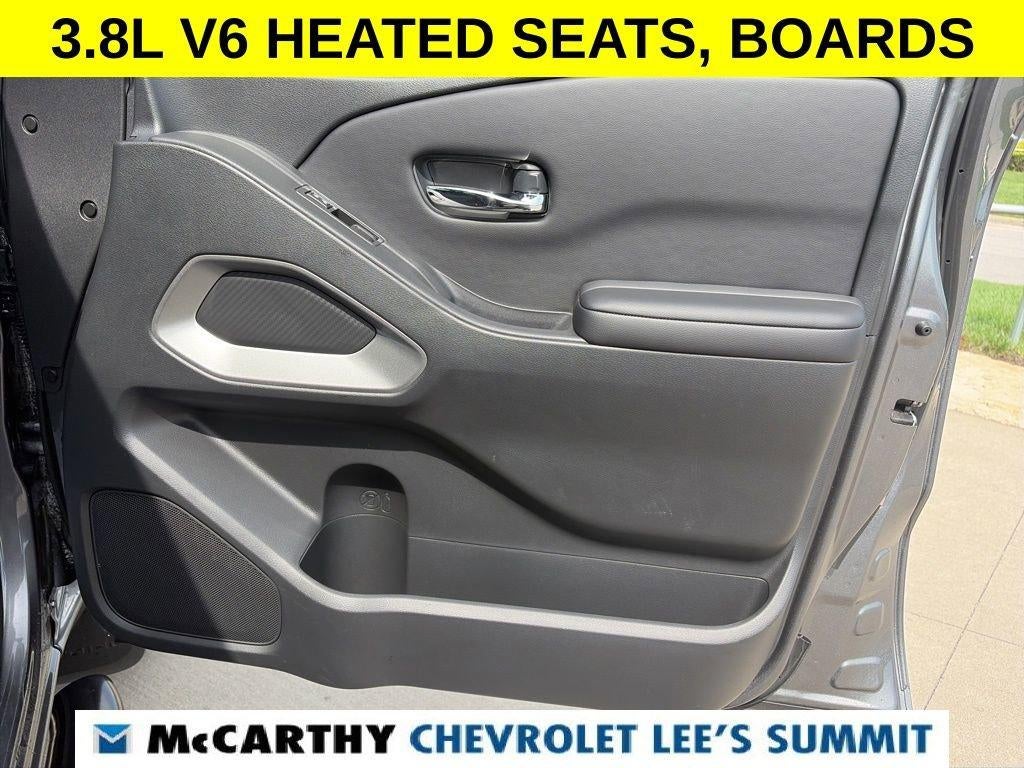 2025 Nissan Frontier SV