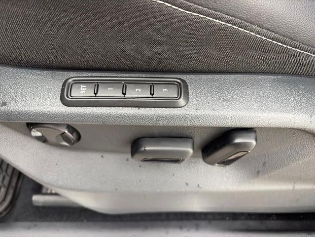 2022 Volkswagen Tiguan SEL R-Line