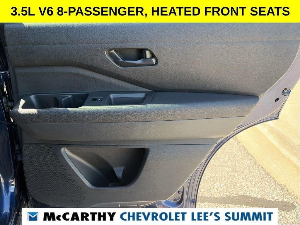 2025 Nissan Pathfinder SV