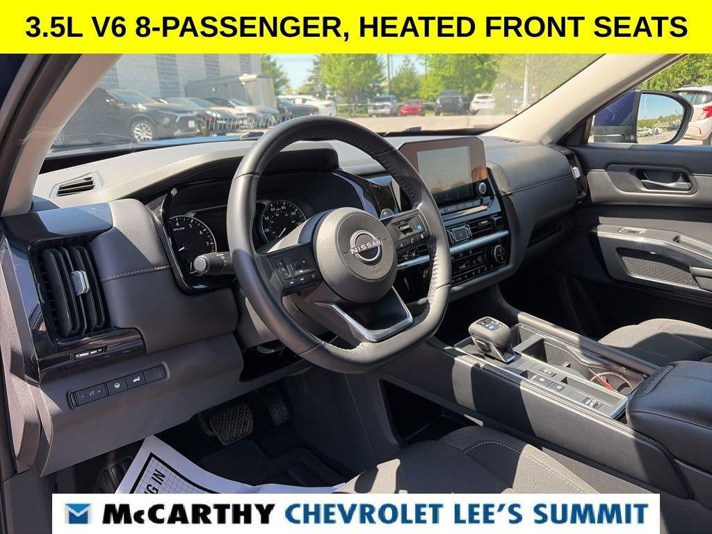 2025 Nissan Pathfinder SV