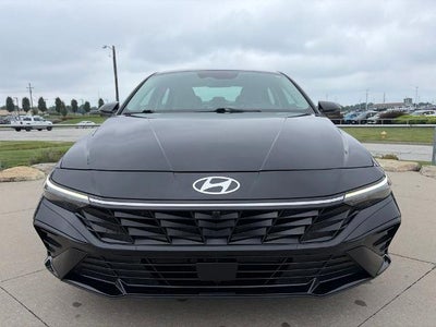 2024 Hyundai ELANTRA Limited