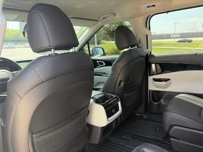 2024 Kia Carnival EX