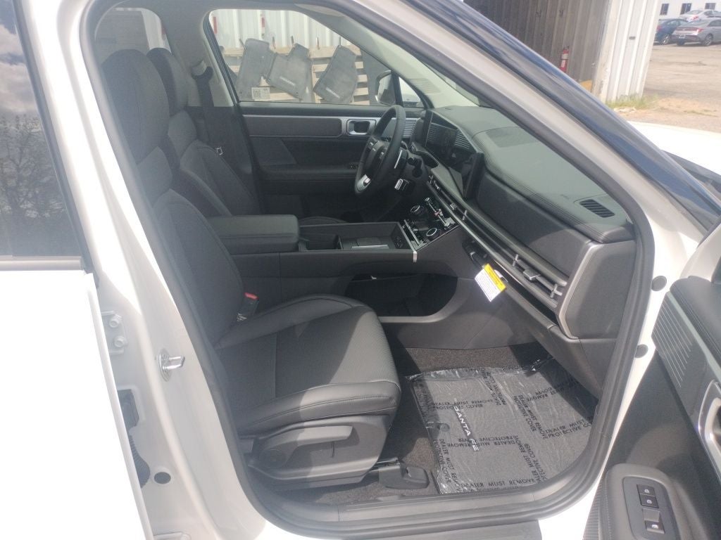 2025 Hyundai SANTA FE SEL FWD