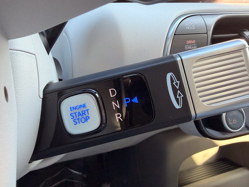 2027 Hyundai PALISADE HYBRID SEL 7 Passenger