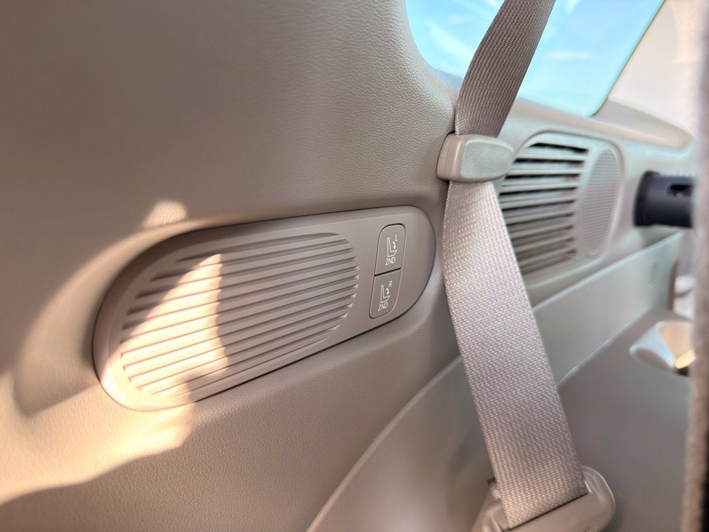 2027 Hyundai PALISADE HYBRID SEL 7 Passenger