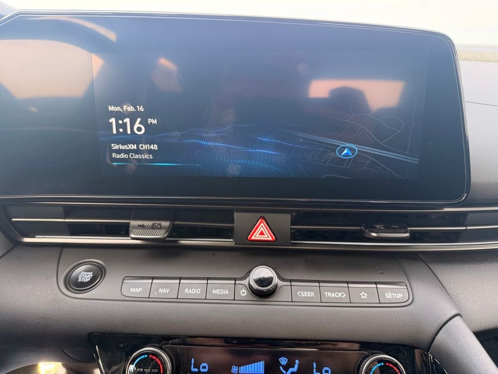 2025 Hyundai Elantra Blue - Photo 18