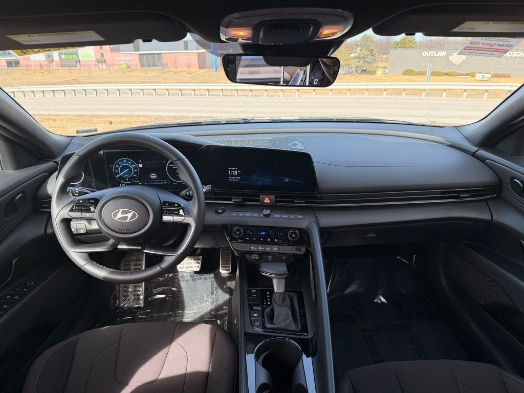 2025 Hyundai Elantra Blue - Photo 26