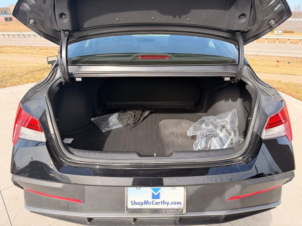 2025 Hyundai Elantra Blue - Photo 28