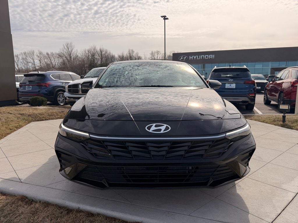 2025 Hyundai Elantra Blue - Photo 8