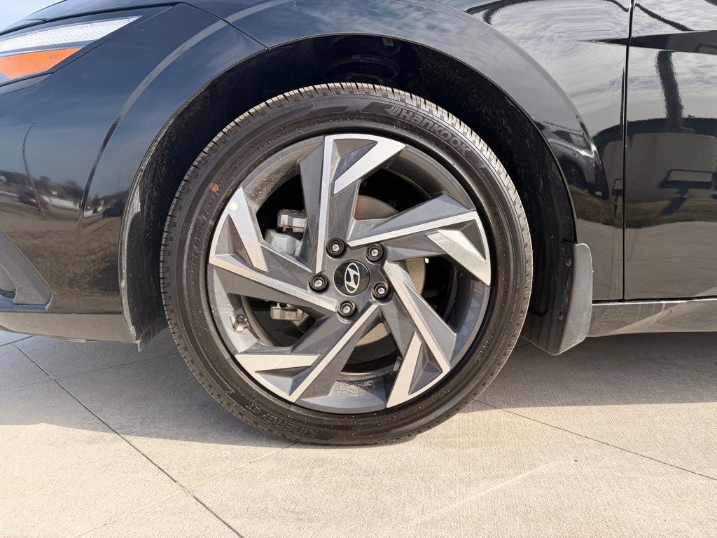 2025 Hyundai Elantra Blue - Photo 9