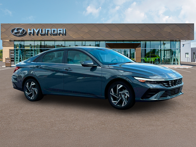 2025 Hyundai ELANTRA Limited