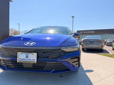 2025 Hyundai ELANTRA Limited