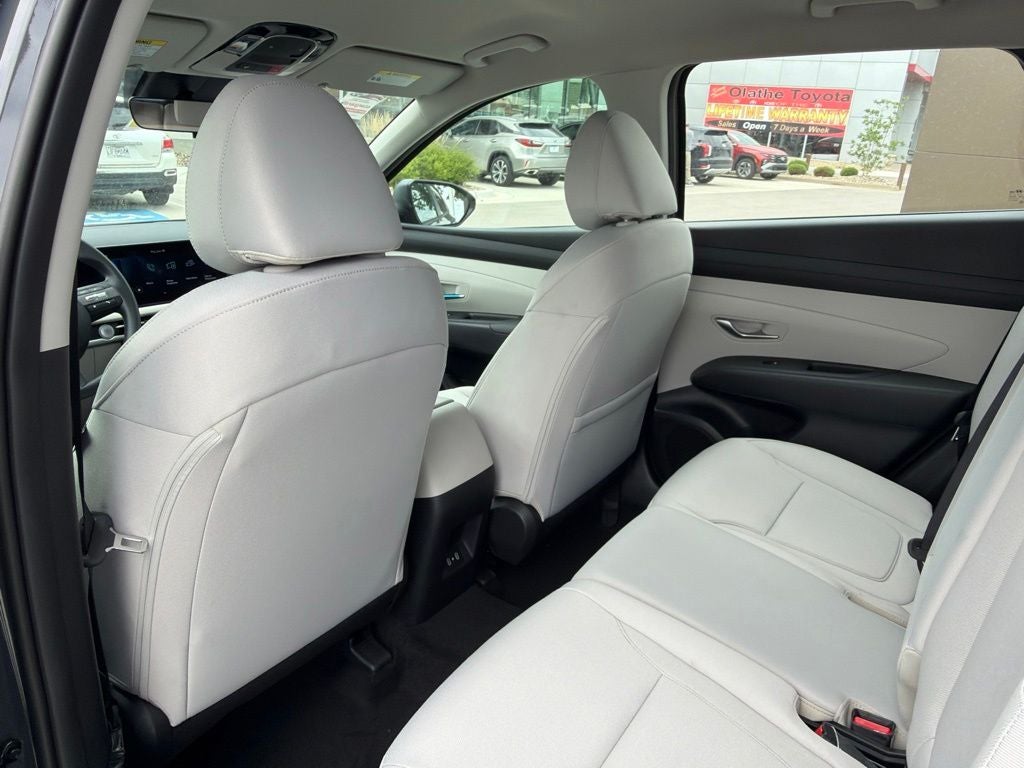 2026 Hyundai TUCSON SE