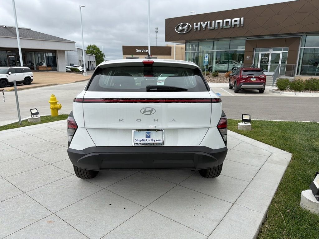 2026 Hyundai KONA SE