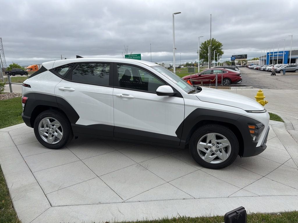 2026 Hyundai KONA SE