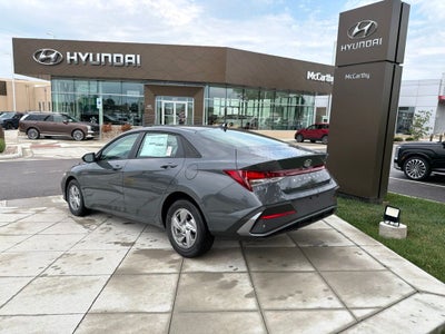 2026 Hyundai ELANTRA SE