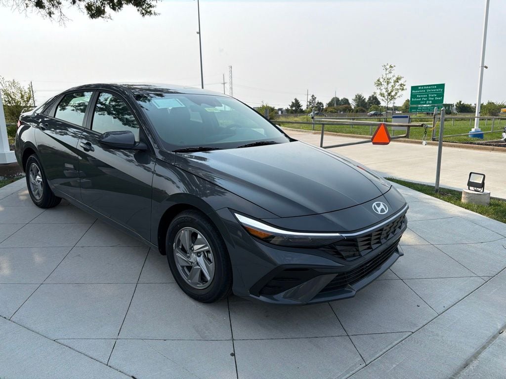 2026 Hyundai ELANTRA SE