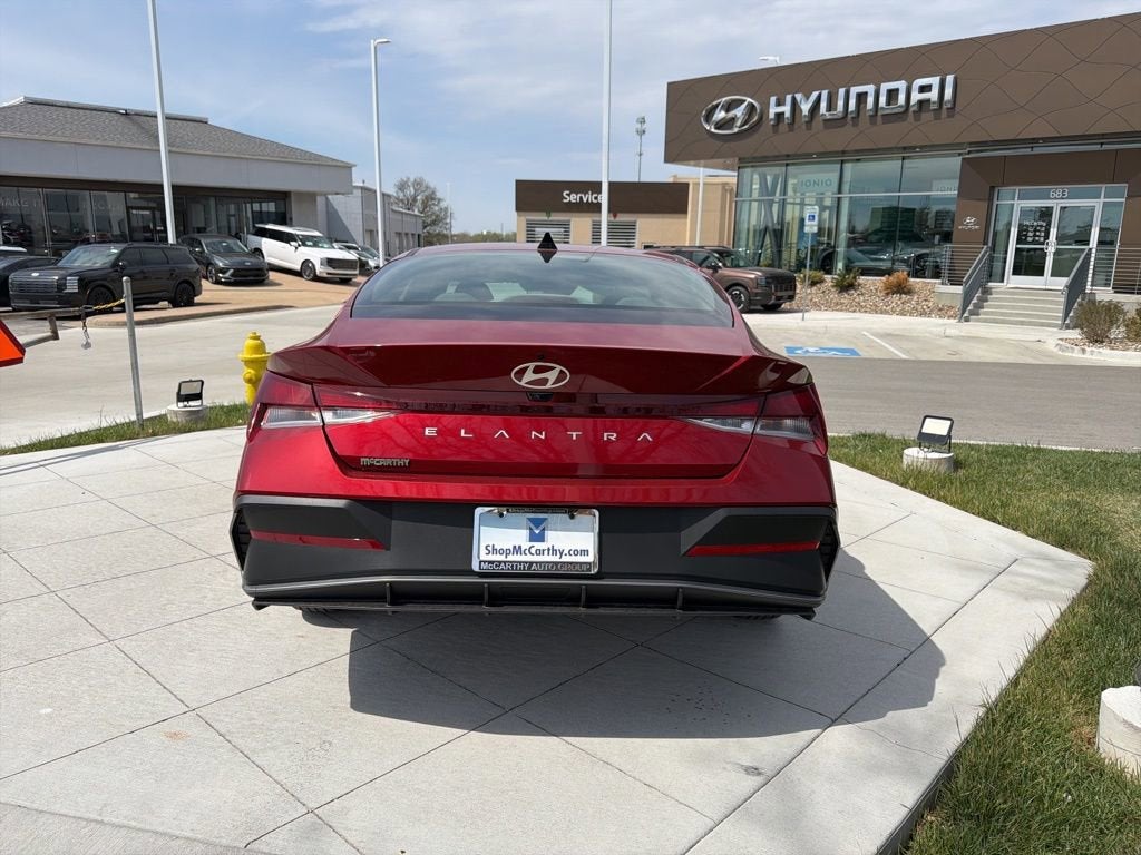 2026 Hyundai ELANTRA SE