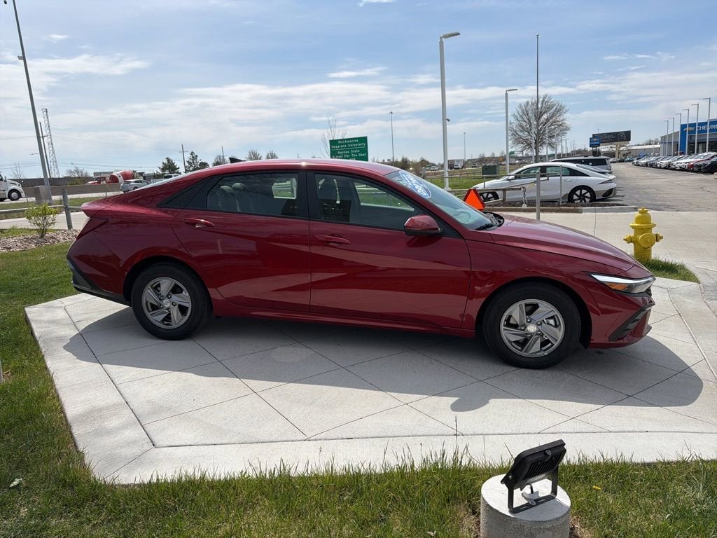 2026 Hyundai ELANTRA SE