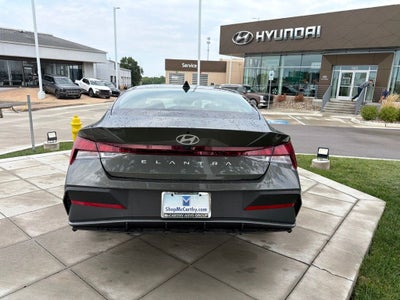 2026 Hyundai ELANTRA SE