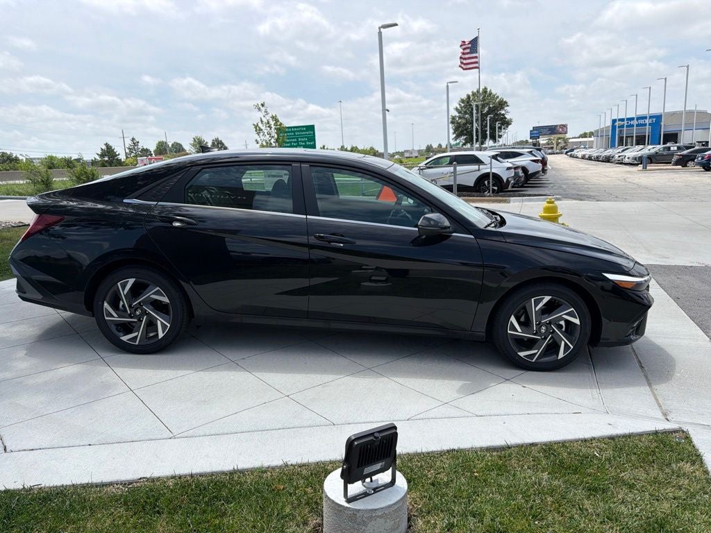 2026 Hyundai ELANTRA HYBRID Limited