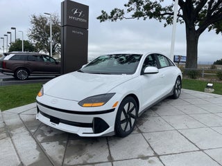 2025 Hyundai IONIQ 6 SE