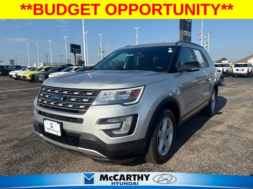 2017 Ford Explorer XLT - Photo 1