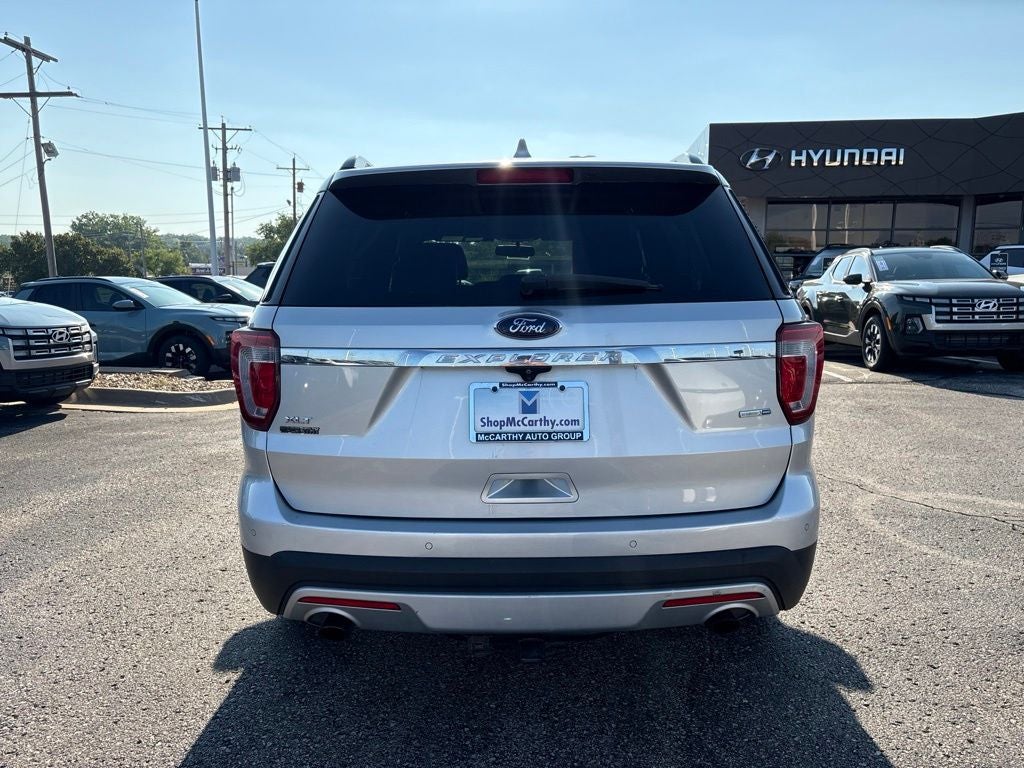 2017 Ford Explorer XLT - Photo 12