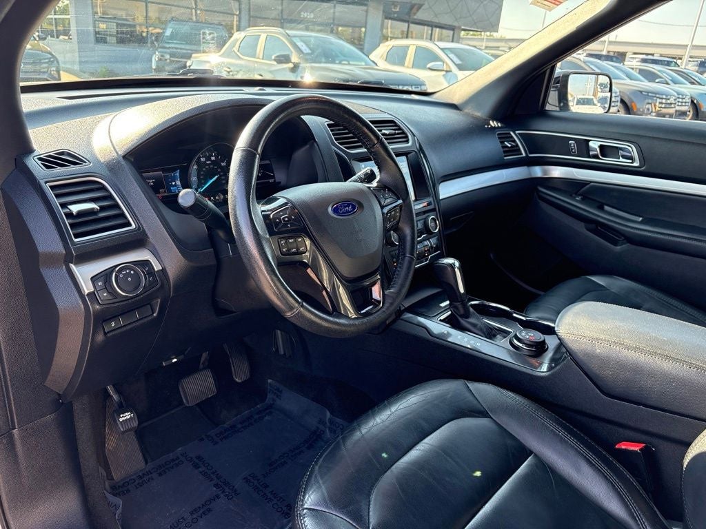 2017 Ford Explorer XLT - Photo 17