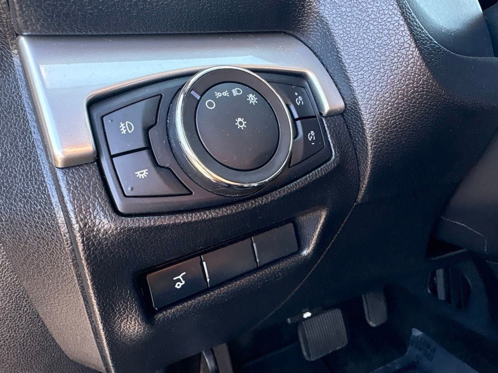 2017 Ford Explorer XLT - Photo 21